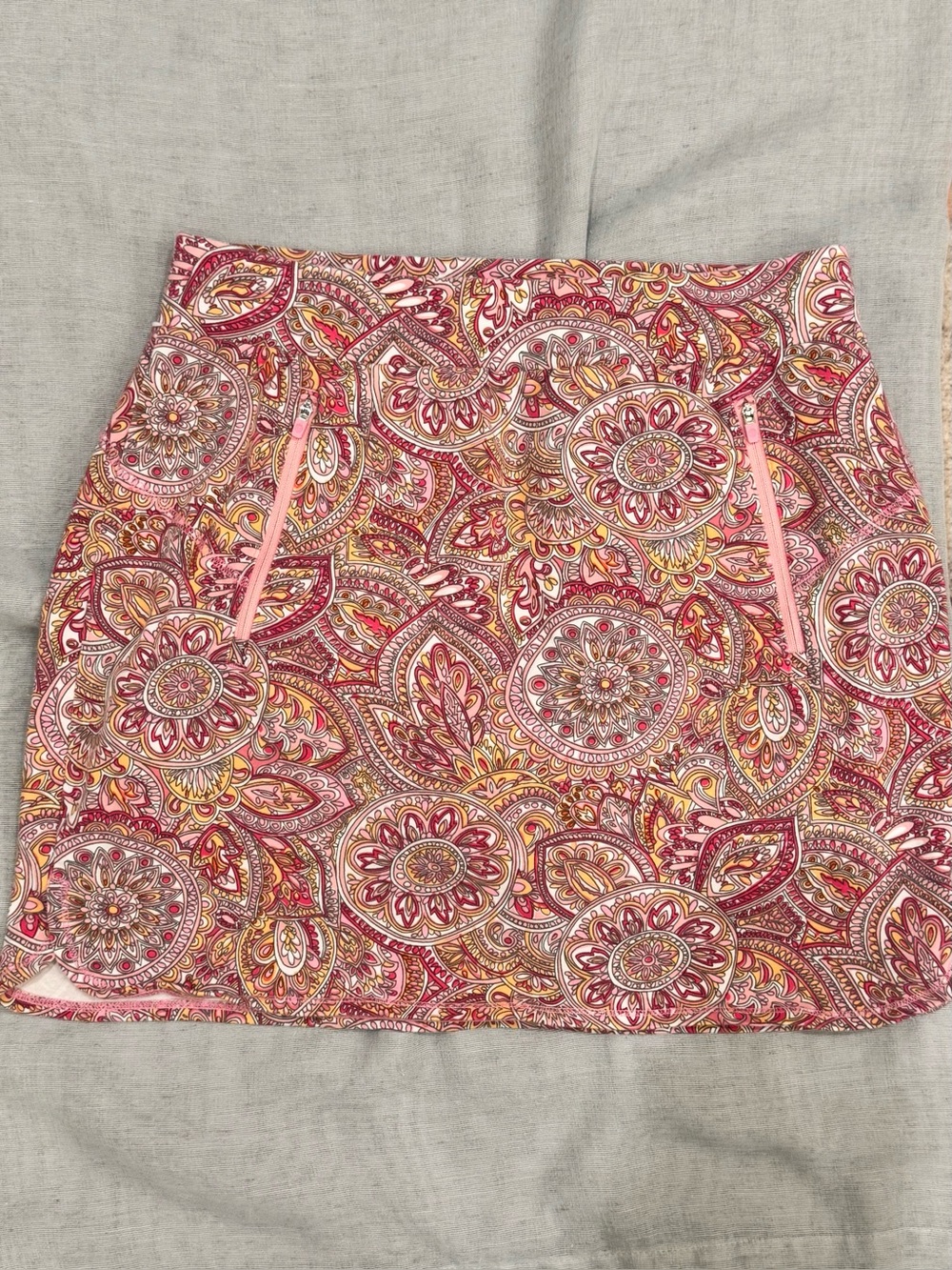 Talbots Pink Paisley Print Skort with Zip Pockets
Sz, M Preppy Tennis Pickleball
